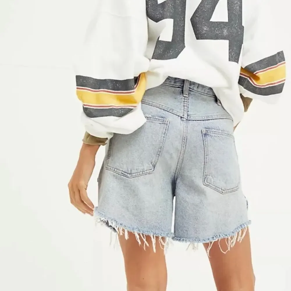 Free people baggy tomboy distressed denim shorts size 25